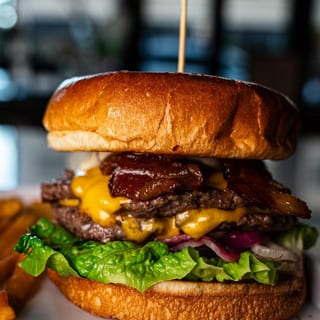 1/2 lb Burger.